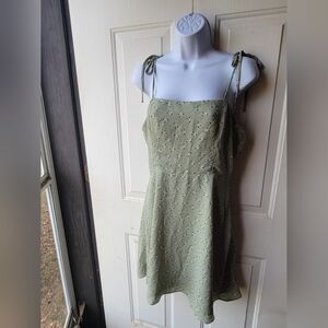 Nine Britton Floral Green Sundress Size Medium